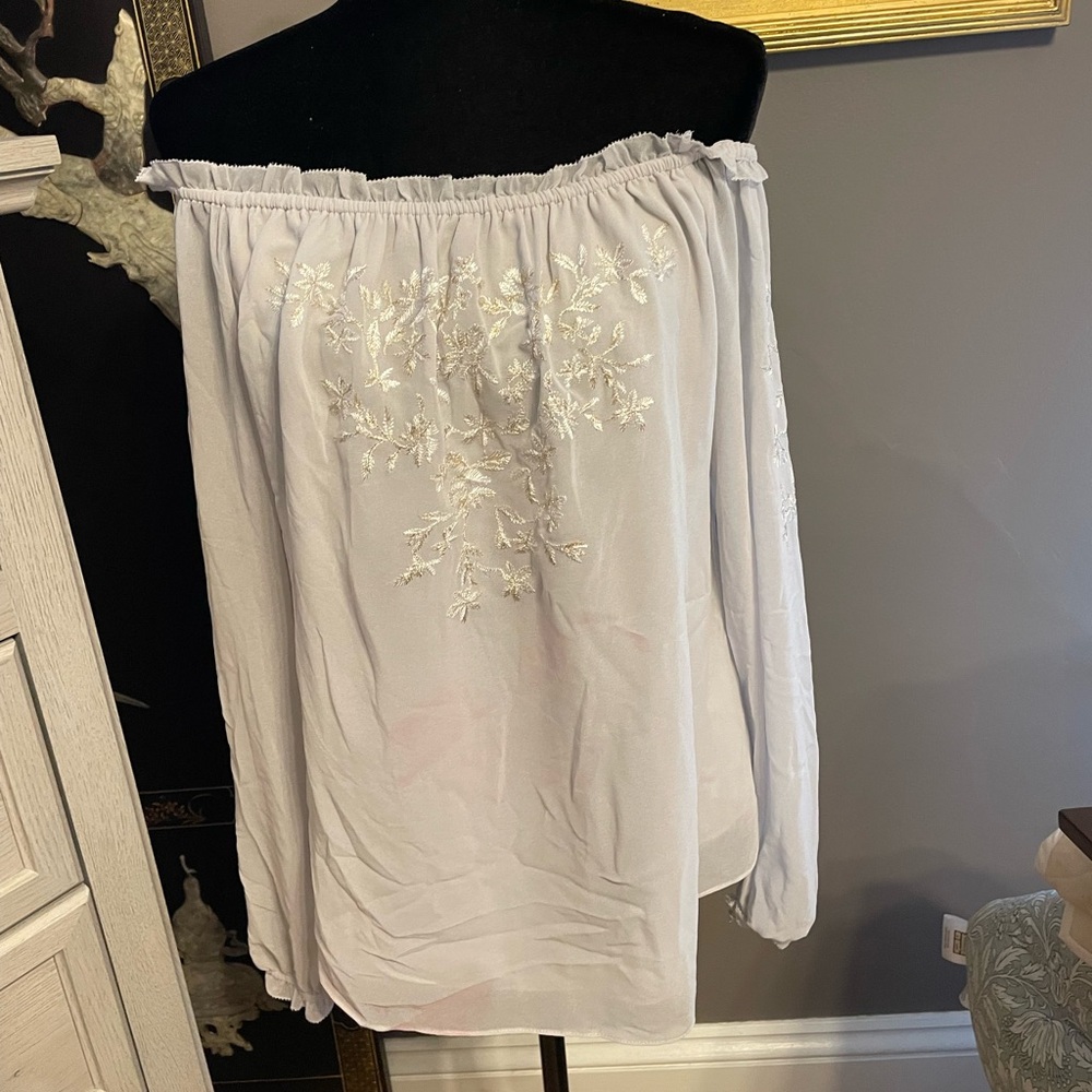 White House Black Market Camilla Embroidered Blouse Sz S NWT